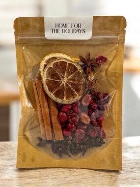 Cozy Herbal Simmer Pot by Finch and Spruce : Home For The Holidays.
